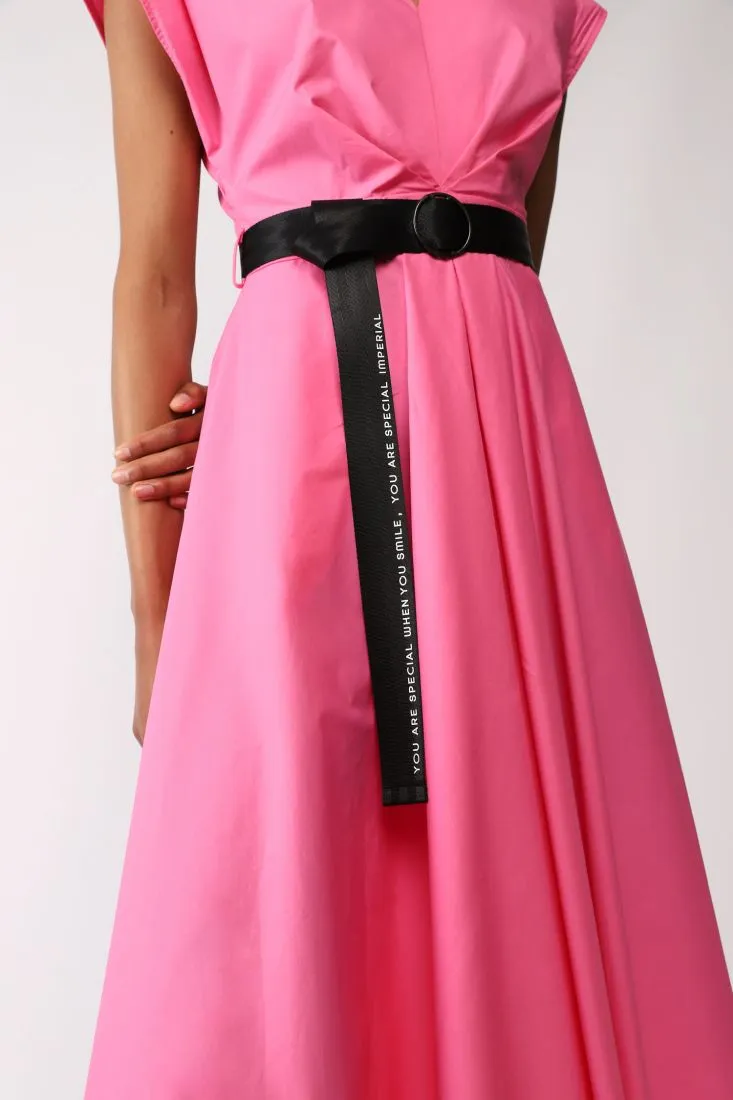 Abito midi monocolour con scollo a V e cintura a contrasto
