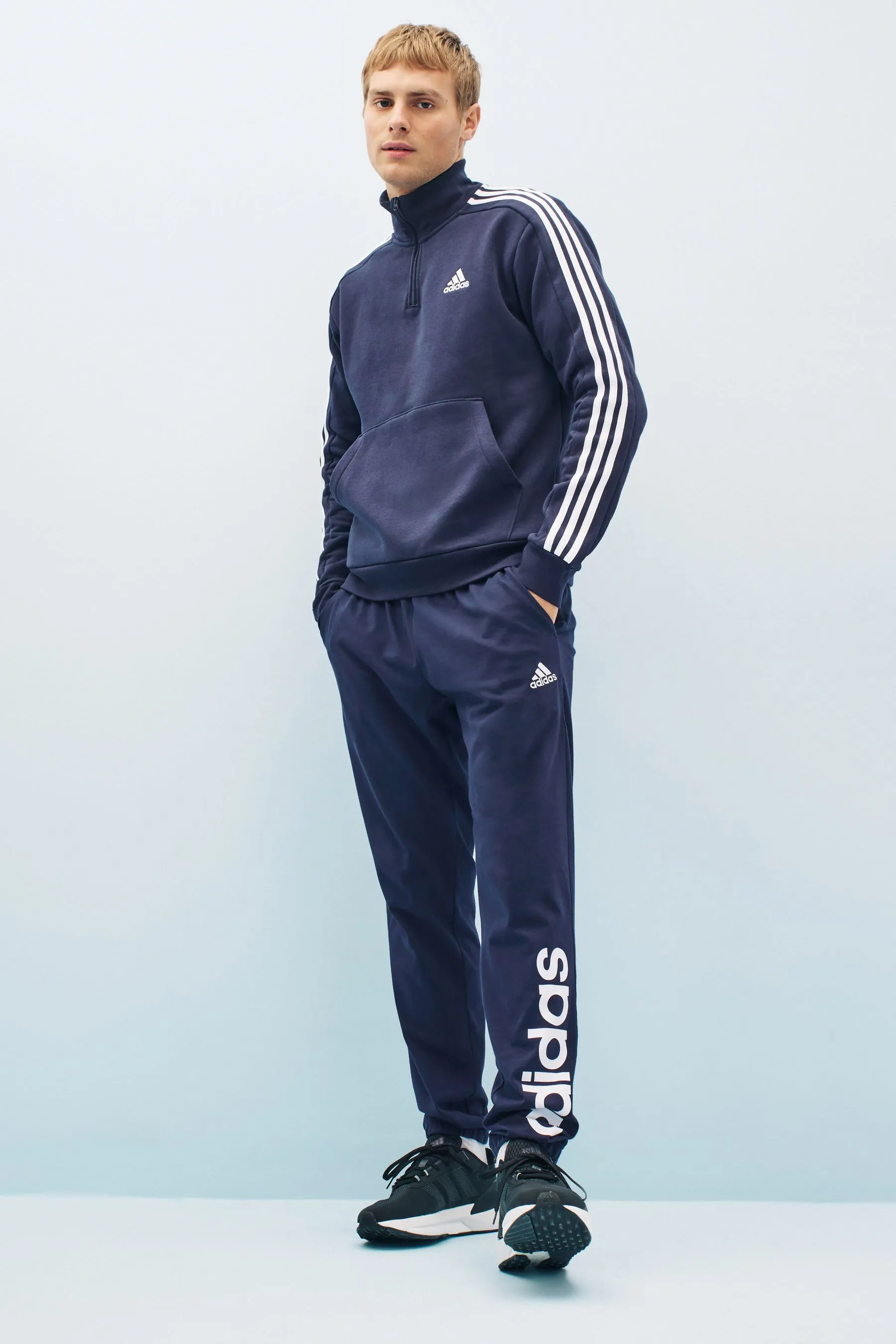 adidas Essentials Fleece 3-Stripes 1/4-Zip Sweatshirt