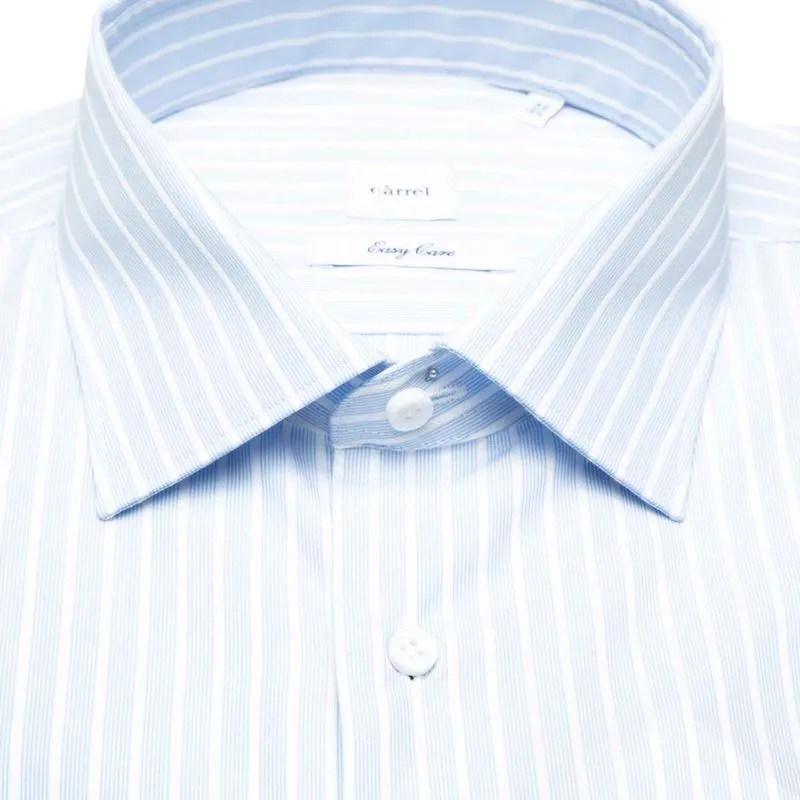 Camicia azzurra a righe bianche 