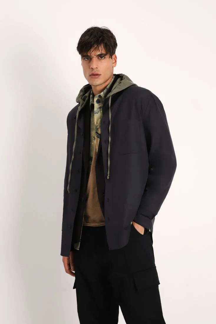 Camicia in cotone con cappuccio e taschino
