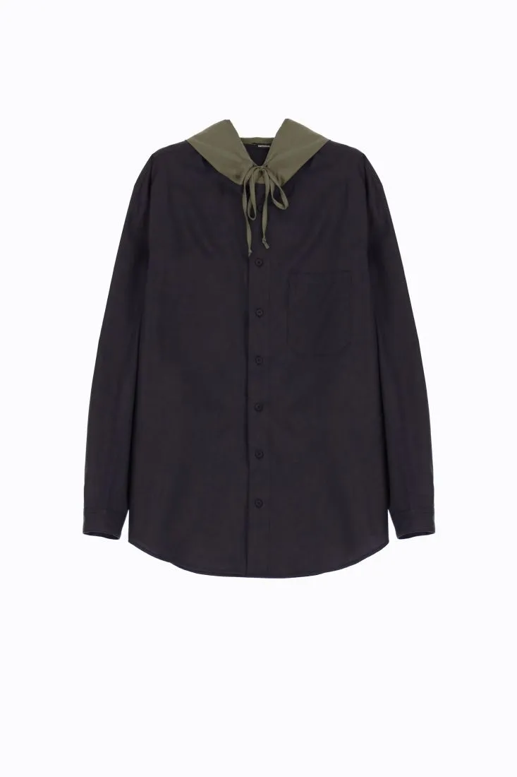 Camicia in cotone con cappuccio e taschino