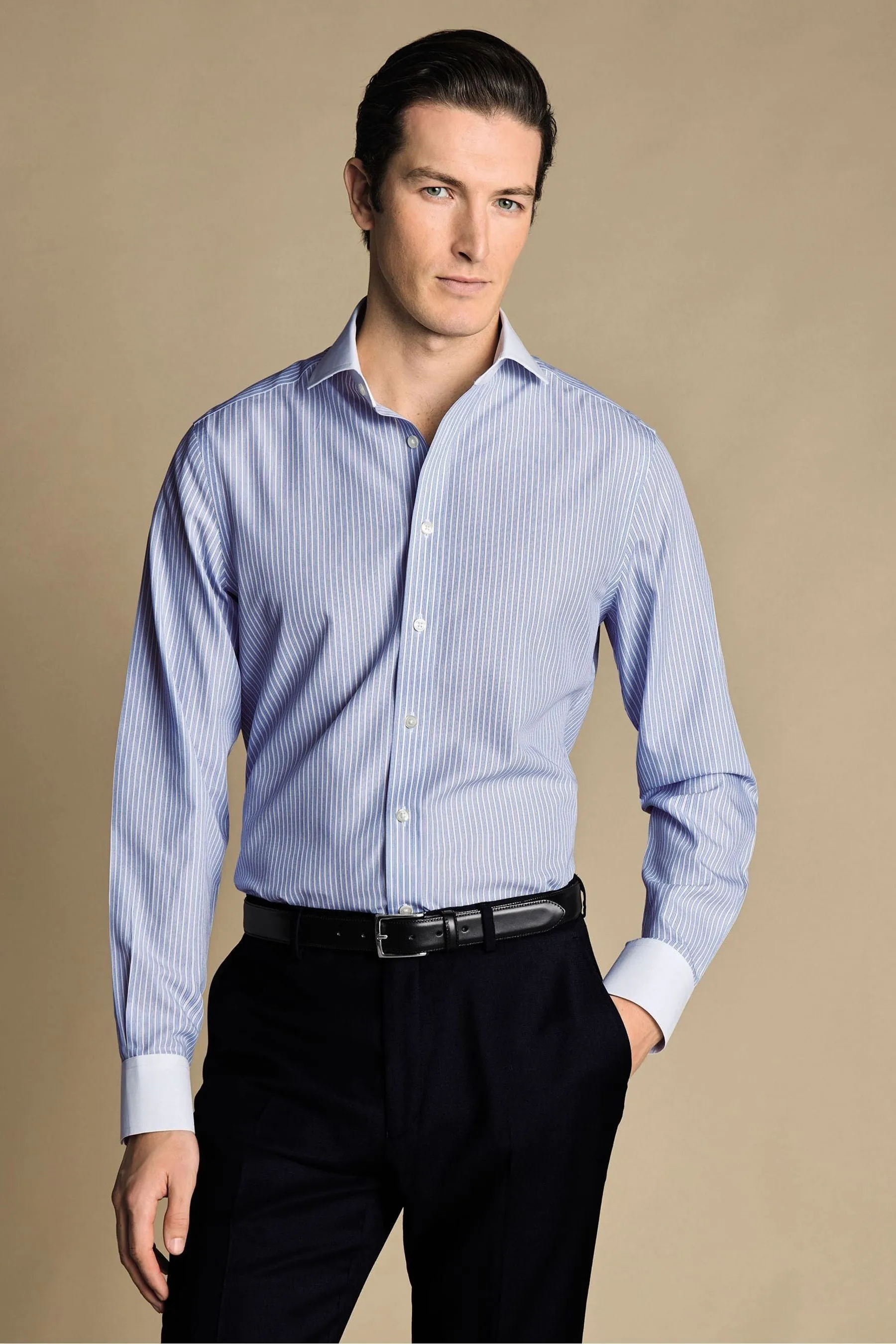 Charles Tyrwhitt - Camicia A righe in popeline no-stiro con scritta 
