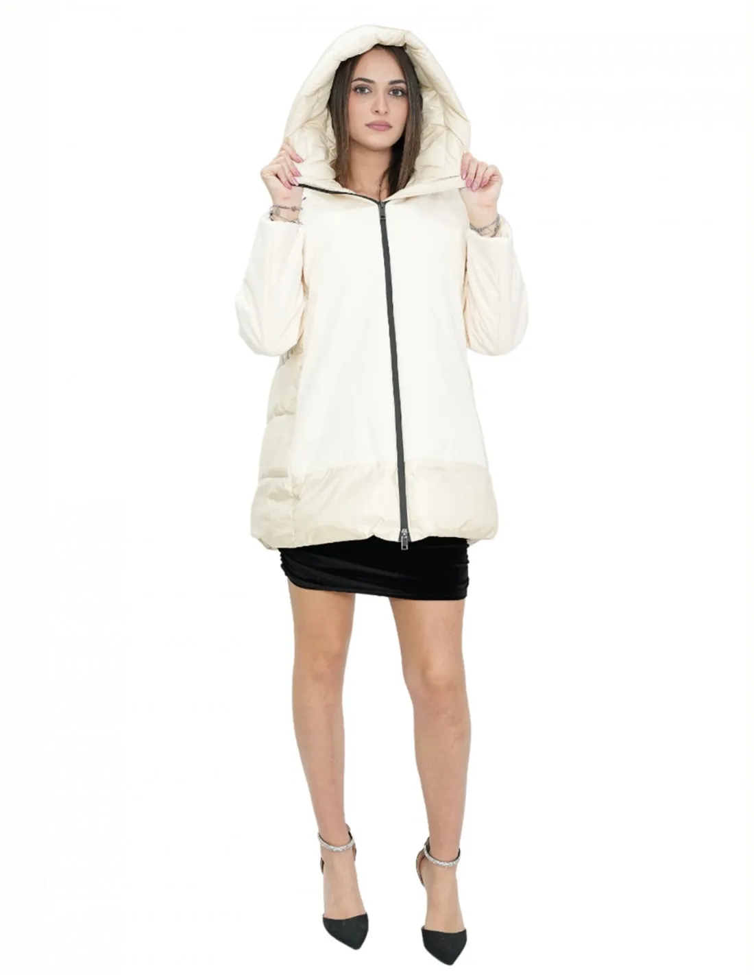 Giacca piumino beige 54 con cappuccio chiusura zip tasche esterne 