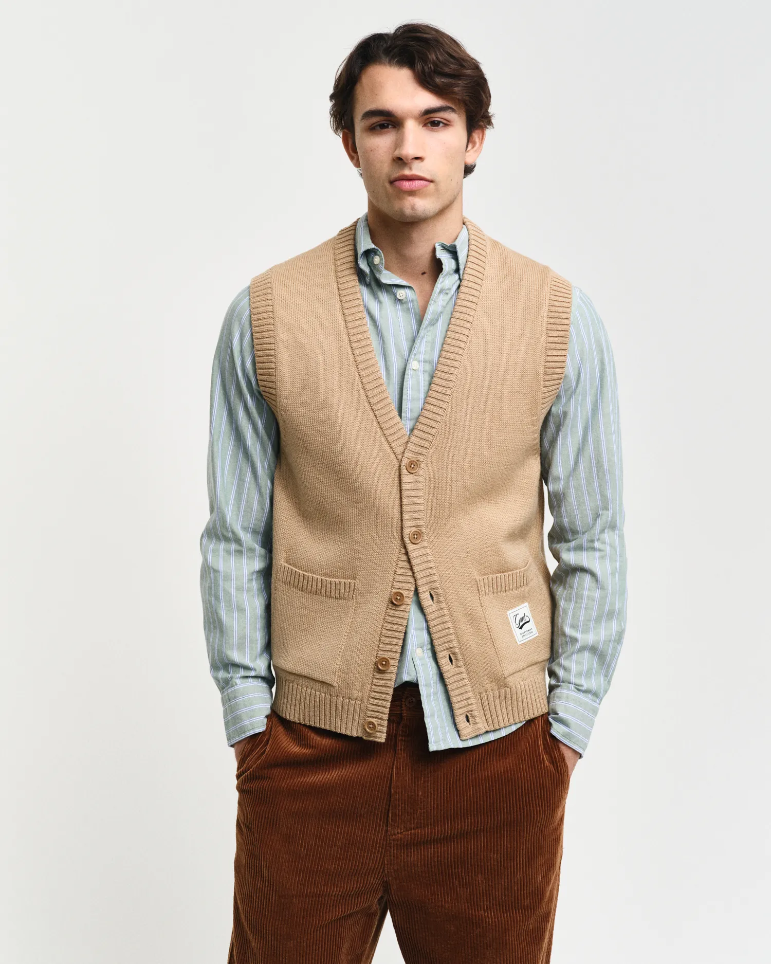 Gilet in lana con bottoni    