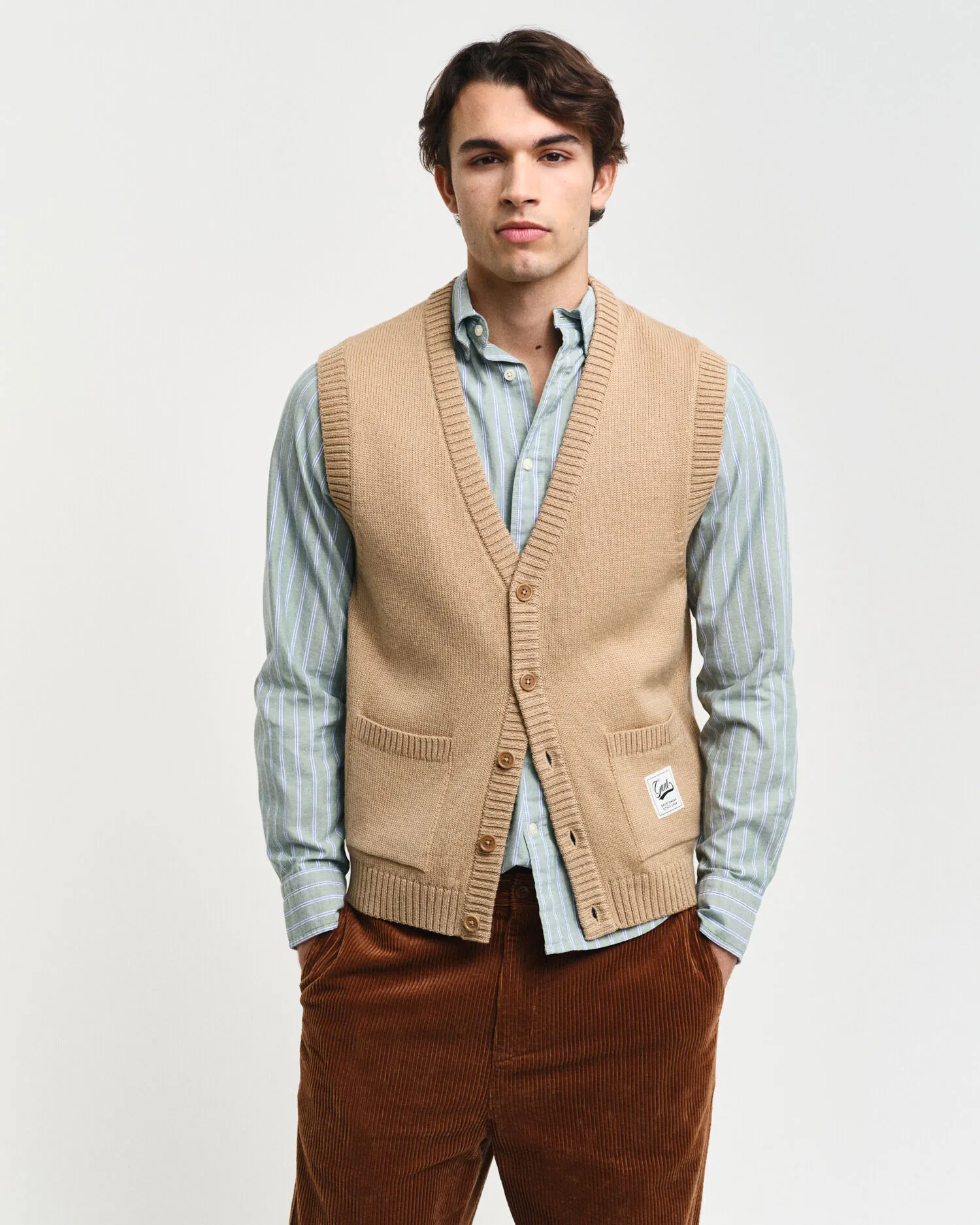 Gilet in lana con bottoni    