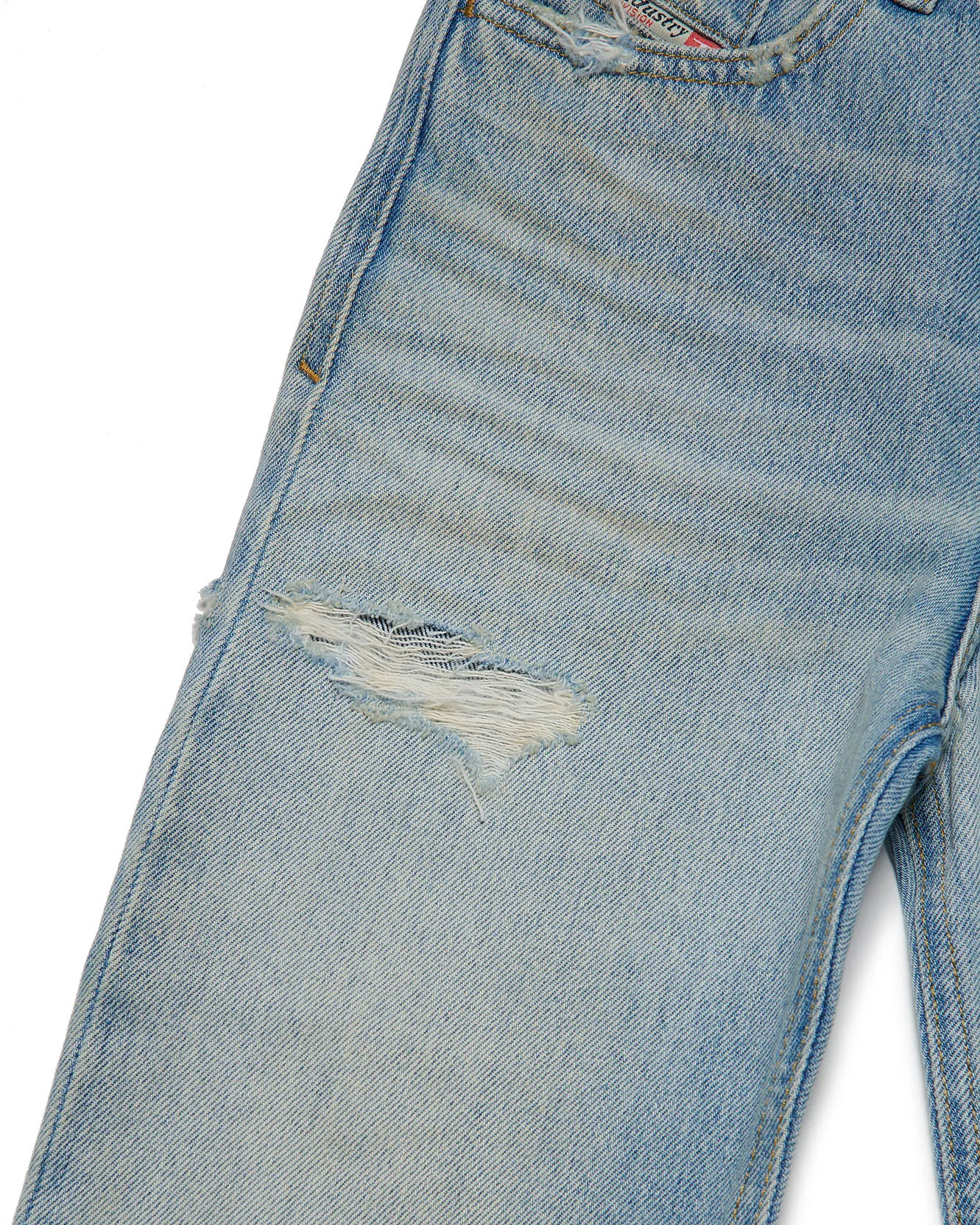 Jeans boyfriend lavaggio chiaro stone washed in cotone con rotture e sabbiature 10-16 anni