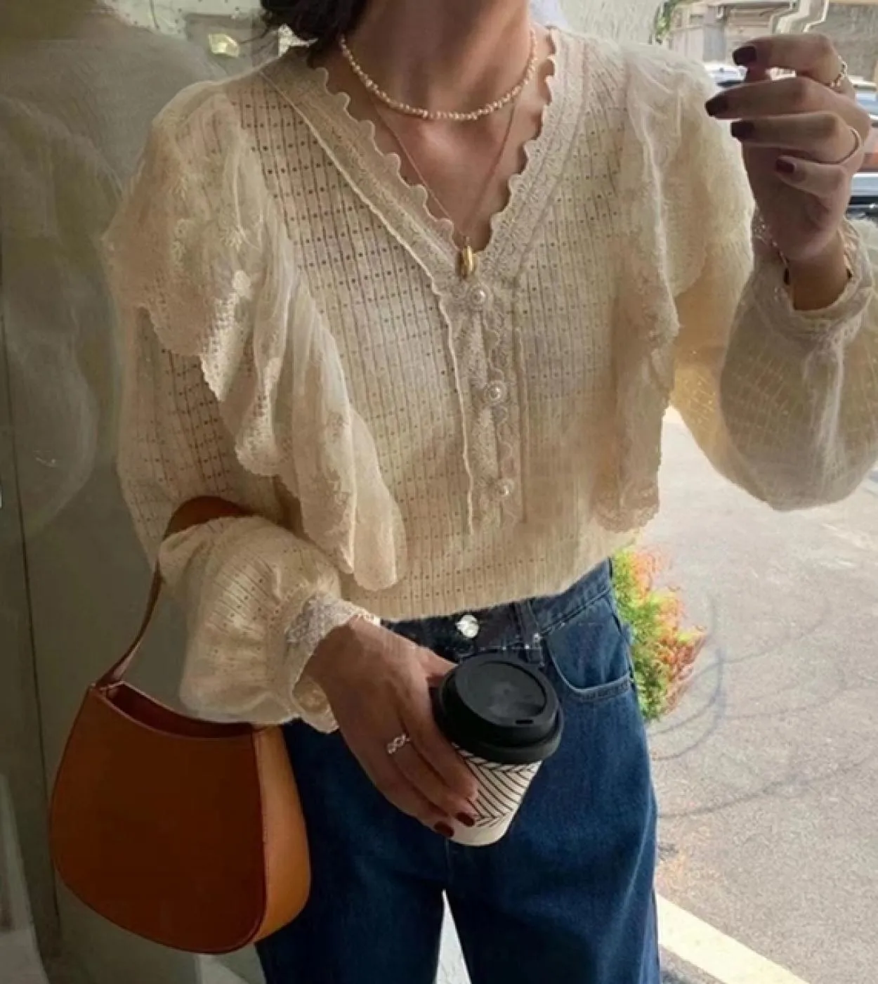 Nuova camicetta in pizzo con scollo a V con cuciture arricciate donna autunno manica lunga scava fuori camicia da donna elegante