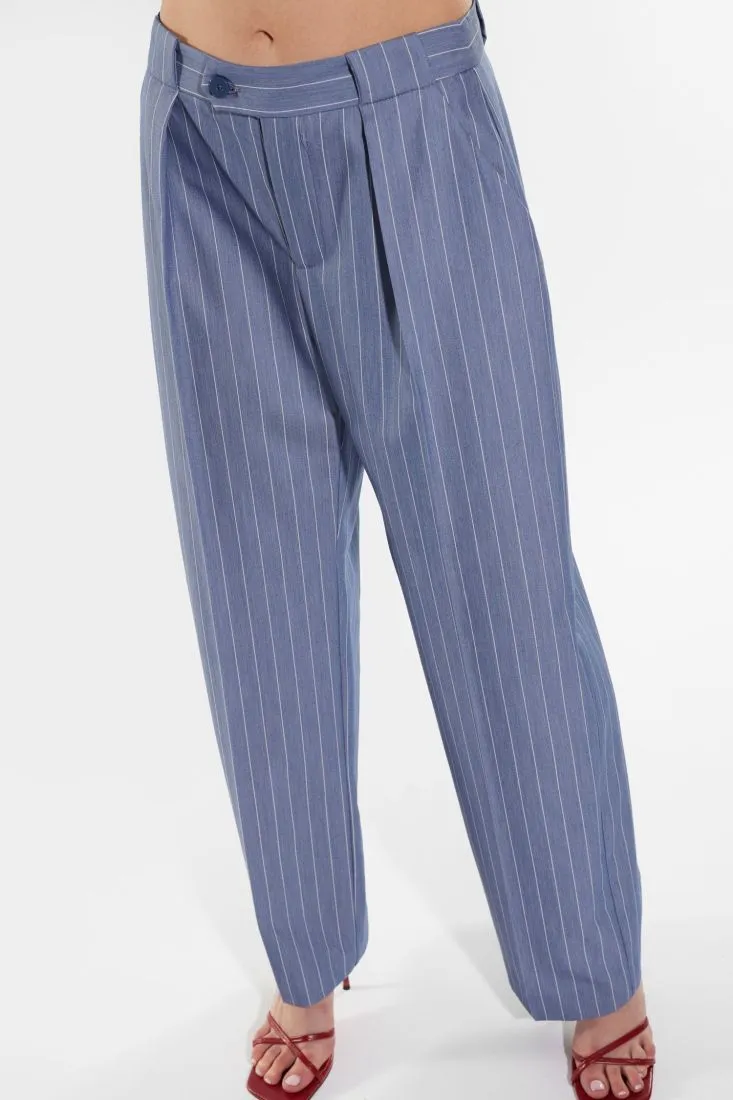 Pantaloni straight fantasia gessata con pinces