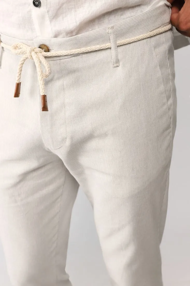 Pantaloni straight monocolour con cordino e orli risvoltati