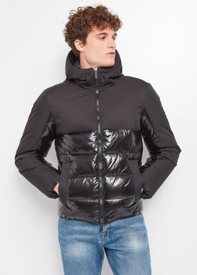 Piumino con cappuccio in nylon