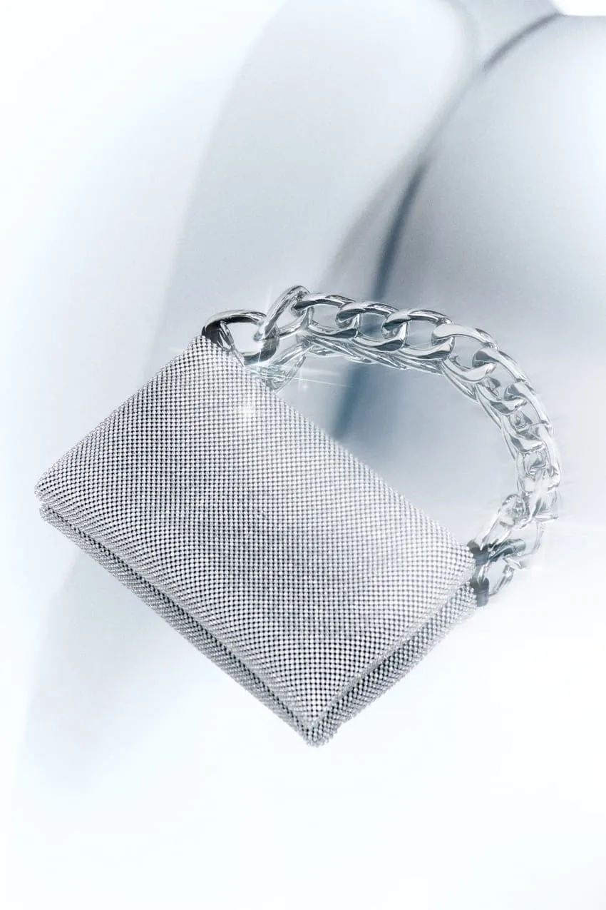 Pochette à strass et maxichaîne