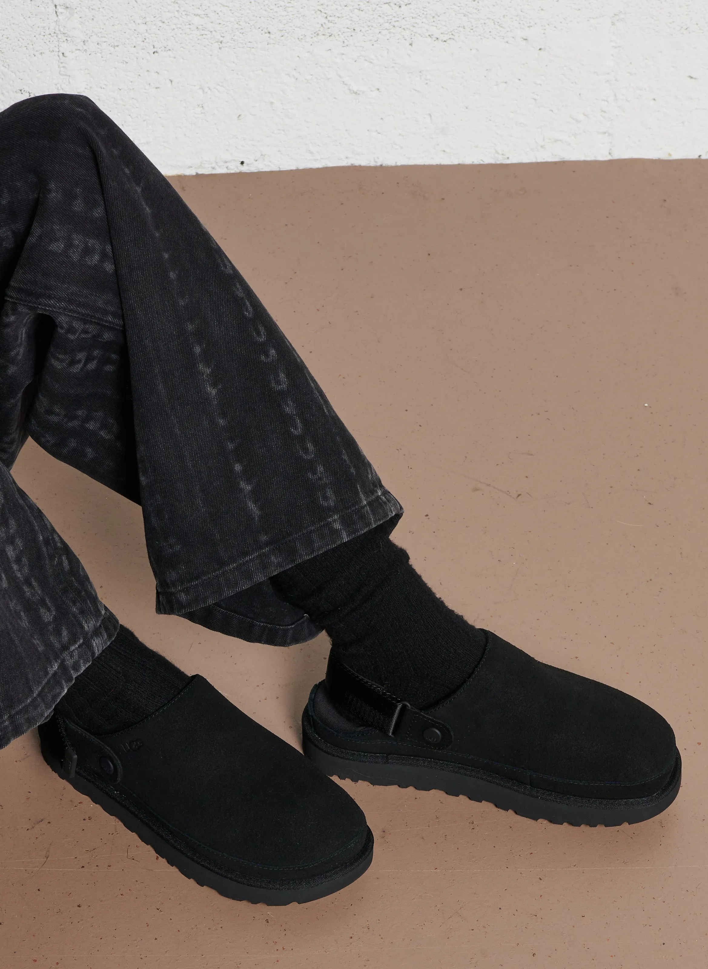  UGG   GOLDENSTAR CLOG - Mules in pelle con zeppa | Nero