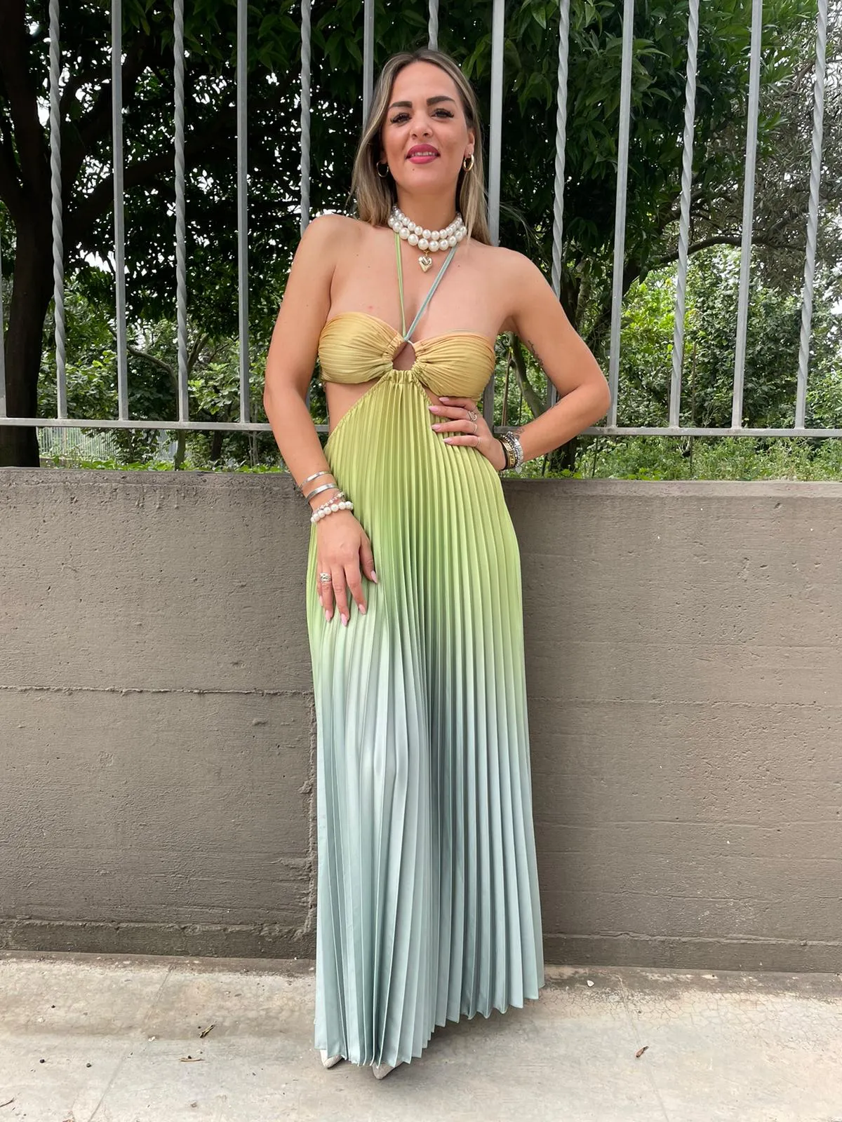 Vestito lungo rainbow plissettato cut-out