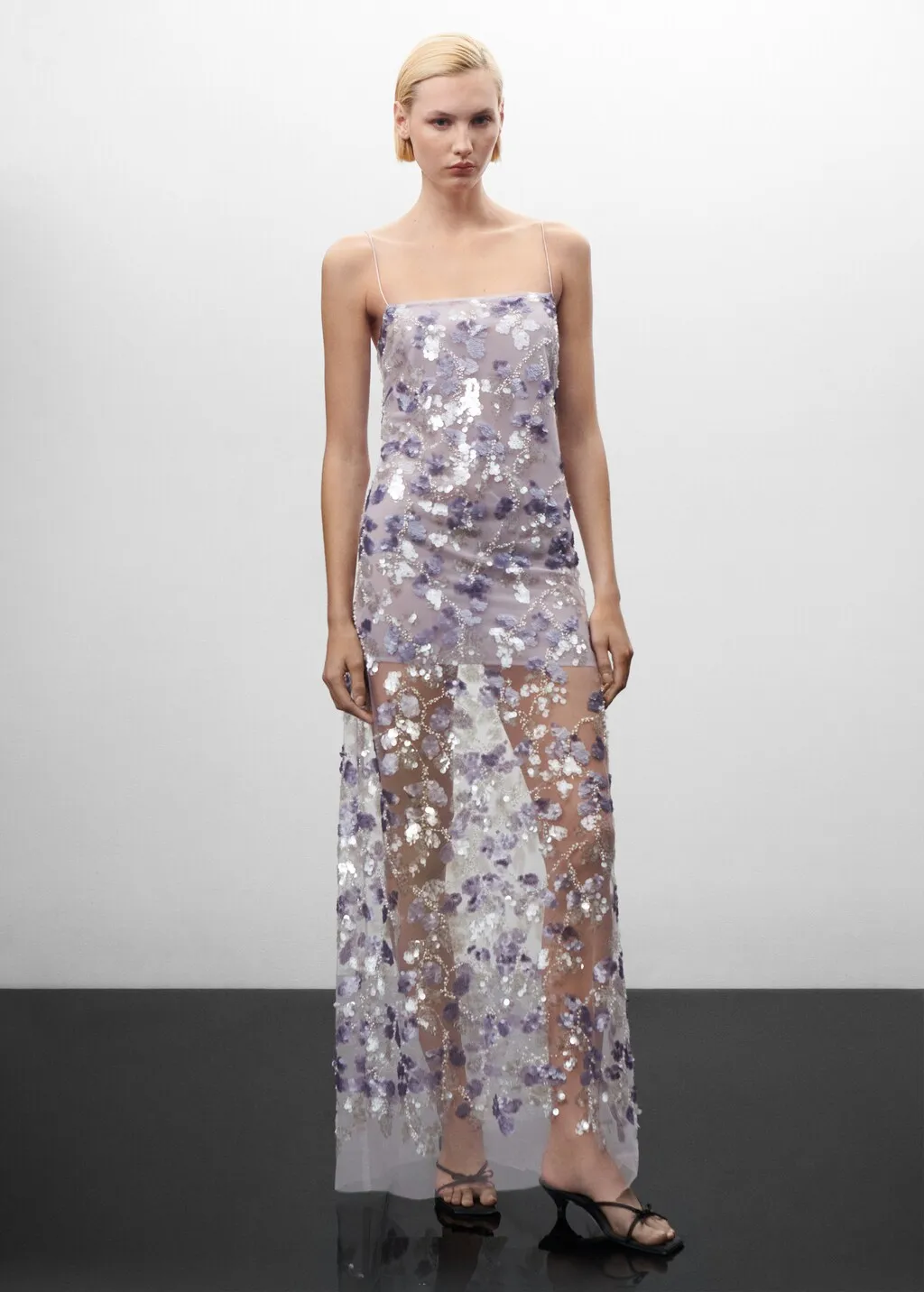 Vestito ricamato paillettes