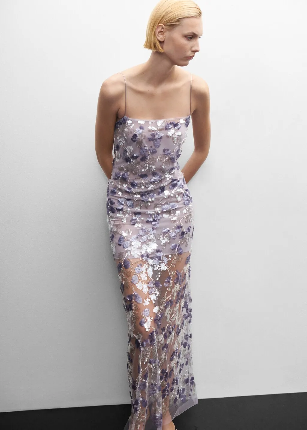 Vestito ricamato paillettes